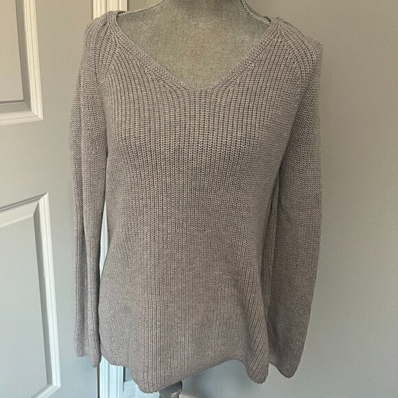 Lou & Grey Sweaters - Lou & Grey V Neck Sweater Size M NWOT Gray/ Light Purple